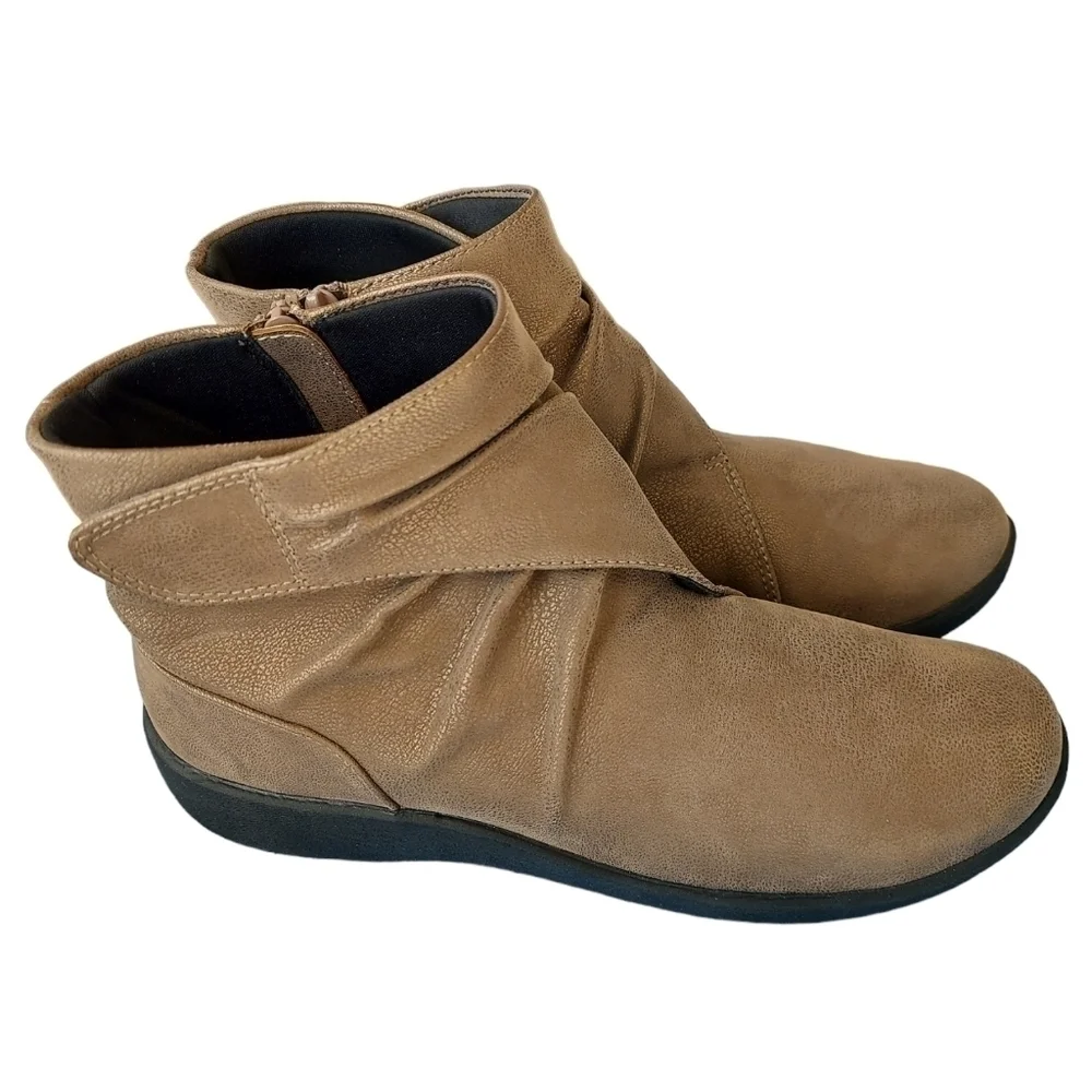 Clark's Cloudsteppers Sillian Tana Ankle Boots Ruched Size 8 Comfort Booties